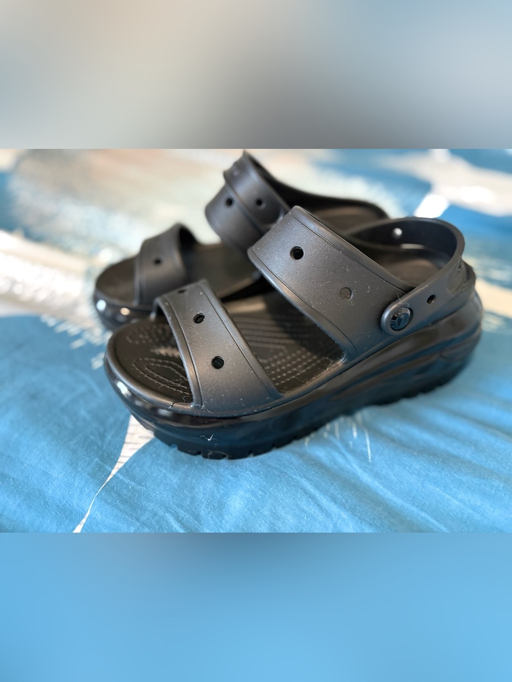 Crocs Brooklyn Strappy Low Wedge (Black)